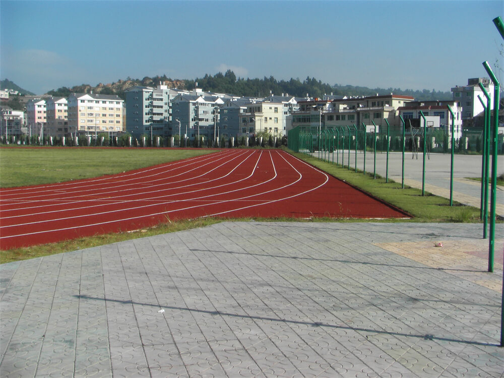 虹橋一中400米標準田徑場